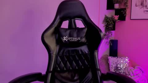 Snapshot of sussyprice chatting on 11-13-25, 08:52 Sussy online show from 11-13-25, 08:52