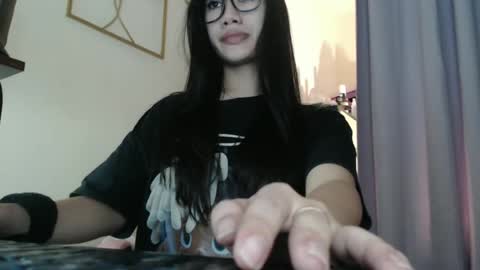 susie online show from 10-28-25, 03:47