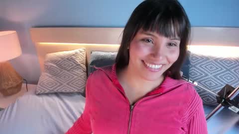 Snapshot of susygonzalez chatting on 09-21-25, 04:25 Susy Gonzalez online show from 09-21-25, 04:25