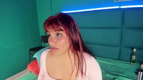 Snapshot of susygonzalez chatting on 09-26-25, 06:01 Susy Gonzalez online show from 09-26-25, 06:01