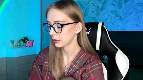 Jessica online show from 11-23-25, 05:24