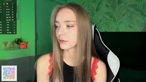 Jessica online show from 11-24-25, 05:23