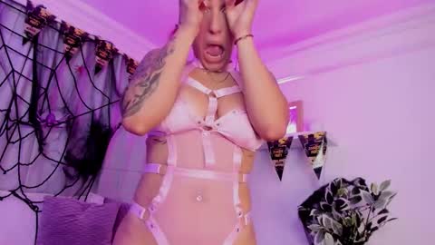 susyy online show from 10-29-25, 07:48