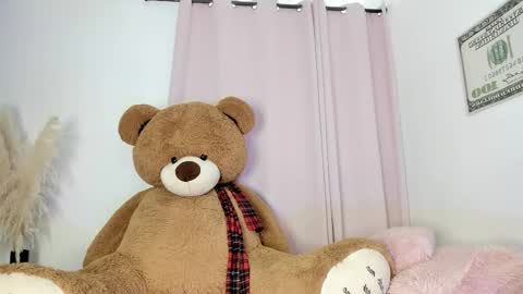 Snapshot of suzan__cooper2 chatting on 10-29-25, 05:36 suzan__cooper2 online show from 10-29-25, 05:36