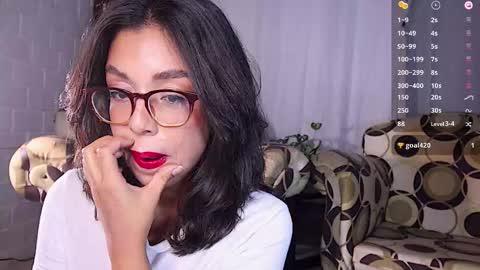 Suzie online show from 10-30-25, 09:04