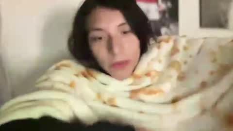 Suzy online show from 10-21-25, 04:13