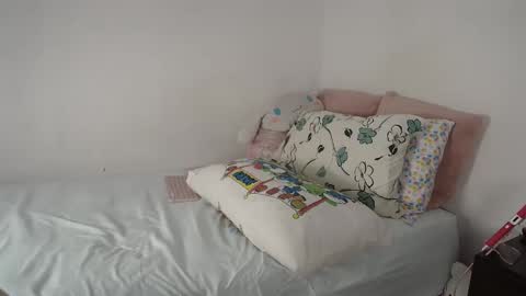 Snapshot of suzyitsstunning23 chatting on 10-25-25, 02:19 suzy online show from 10-25-25, 02:19