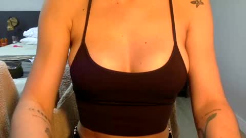 The real sugar baby   Suzy Summer   online show from 01-01-25, 02:31