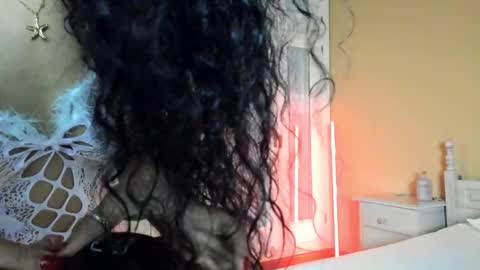 suzysuza online show from 10-03-25, 03:09