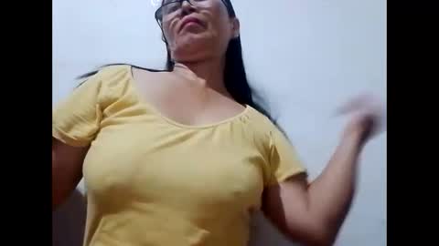 suzzie_hot online show from 01-04-25, 08:28