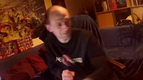 Snapshot of svenerd______ chatting on 02-12-26, 01:22 svenerd______ online show from 02-12-26, 01:22