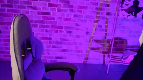 Eva online show from 10-12-25, 05:06