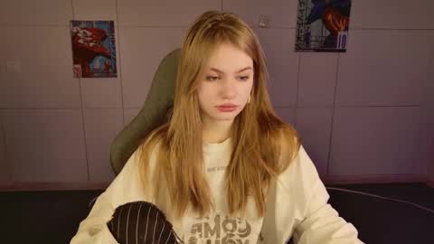 Eva online show from 11-21-25, 05:28