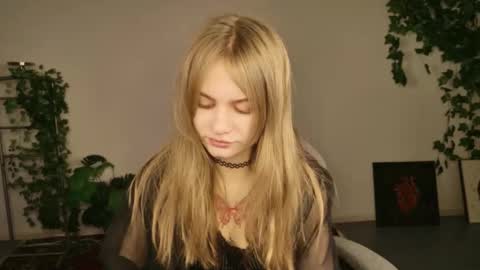 Eva online show from 11-24-25, 09:09