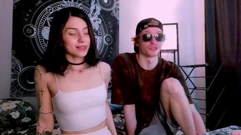 Snapshot of sweathome chatting on 10-24-25, 09:49 sweaties3 online show from 10-24-25, 09:49