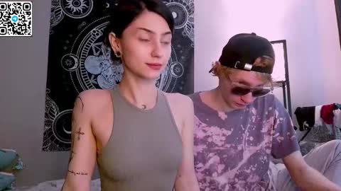 Snapshot of sweathome chatting on 10-27-25, 09:46 sweaties3 online show from 10-27-25, 09:46