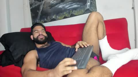 Snapshot of sweatyhairypig1 chatting on 11-25-25, 05:51 joel bliss online show from 11-25-25, 05:51