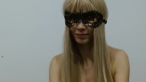 Snapshot of sweeetlizzi chatting on 11-15-25, 10:59 SweetLizzi online show from 11-15-25, 10:59