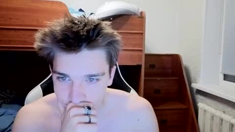 Snapshot of sweeetyangeel chatting on 10-30-25, 05:46 sweeetyangeel online show from 10-30-25, 05:46