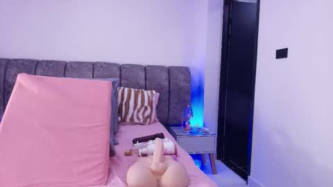 Debora  online show from 11-11-25, 11:54