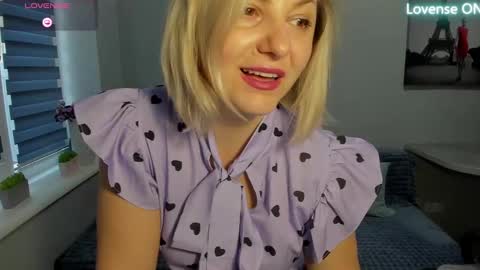 Snapshot of sweet___margaret chatting on 03-08-25, 02:30 Margaret online show from 03-08-25, 02:30