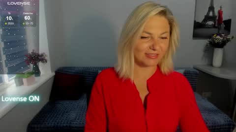 Snapshot of sweet___margaret chatting on 10-13-25, 12:05 Margaret online show from 10-13-25, 12:05