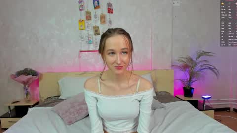 Snapshot of sweet__monica chatting on 02-09-25, 08:45 Monica  GTM 3MoTuWeFrSa 500pm-1000pm  online show from 02-09-25, 08:45