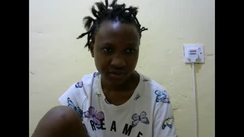 Silvia online show from 10-31-25, 10:16