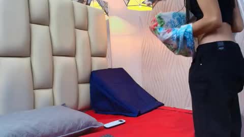 Amye  online show from 11-15-25, 07:10