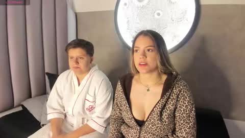 Andrea Y Melisa online show from 09-30-25, 11:48