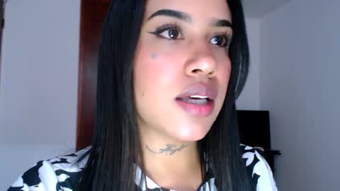 Stephanie online show from 10-20-25, 06:41