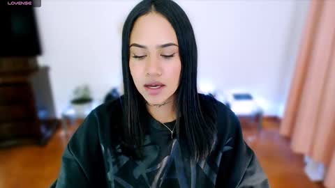 Stephanie online show from 11-19-25, 04:01