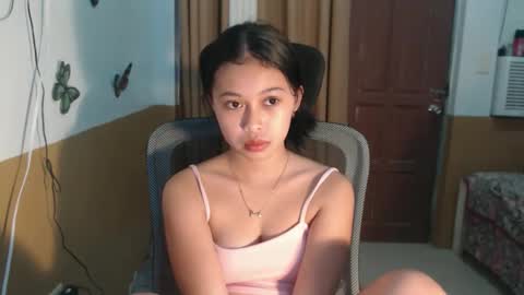 Snapshot of sweet_angela0701 chatting on 09-12-25, 03:23 sweet_angela0701 online show from 09-12-25, 03:23