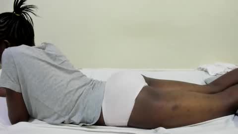 Snapshot of sweet_arya1 chatting on 10-17-25, 07:05 sweet_arya1 online show from 10-17-25, 07:05