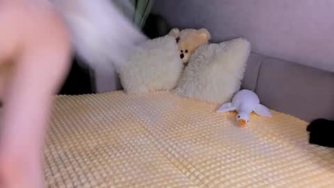 Snapshot of sweet_barbe chatting on 11-14-25, 03:44 Alice online show from 11-14-25, 03:44