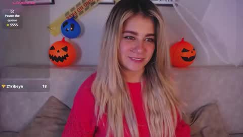 Bella Valery online show from 10-29-25, 10:11