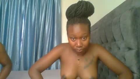 Snapshot of sweet_camila5 chatting on 11-06-25, 05:19 Camila online show from 11-06-25, 05:19