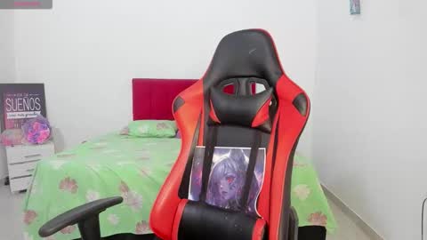 sweet_coral_ online show from 02-01-26, 12:15