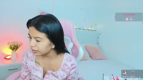 sweet_dania_ online show from 10-07-25, 08:22