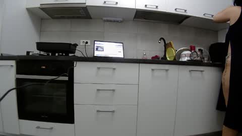 Snapshot of sweet_ella chatting on 11-27-25, 06:26 online show from 11-27-25, 06:26