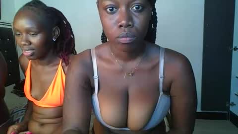 sweet_ella6 online show from 04-02-26, 01:47