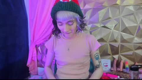 Snapshot of sweet_emmili chatting on 12-16-24, 12:16 emmili online show from 12-16-24, 12:16