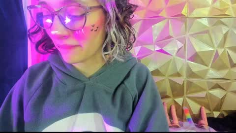 Snapshot of sweet_emmili chatting on 12-27-24, 12:56 emmili online show from 12-27-24, 12:56