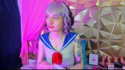 Snapshot of sweet_emmili chatting on 12-30-24, 12:20 emmili online show from 12-30-24, 12:20