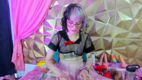 Snapshot of sweet_emmili chatting on 02-03-25, 03:38 emmili online show from 02-03-25, 03:38