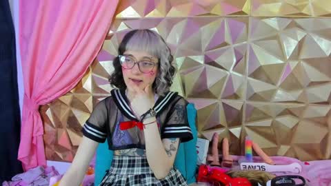 Snapshot of sweet_emmili chatting on 02-08-25, 06:12 emmili online show from 02-08-25, 06:12