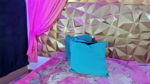 Snapshot of sweet_emmili chatting on 02-13-25, 06:16 emmili online show from 02-13-25, 06:16