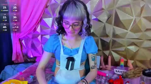 Snapshot of sweet_emmili chatting on 03-02-25, 03:16 emmili online show from 03-02-25, 03:16