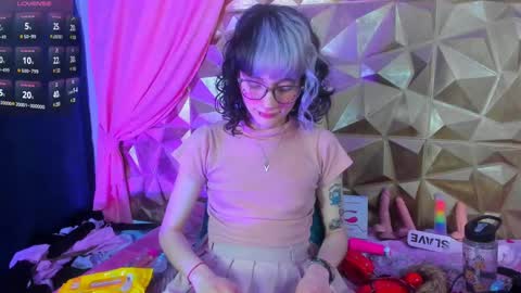 Snapshot of sweet_emmili chatting on 03-07-25, 12:34 emmili online show from 03-07-25, 12:34