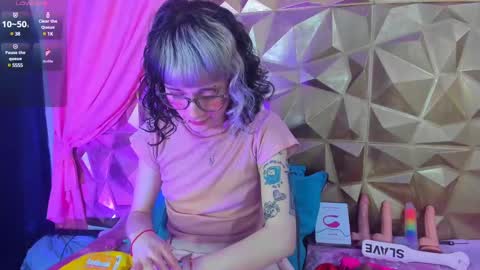 Snapshot of sweet_emmili chatting on 03-10-25, 03:20 emmili online show from 03-10-25, 03:20